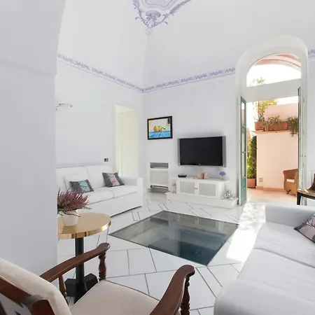 Aurora Villa